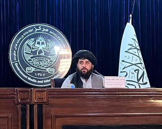 ملا یعقوب: هواپیماهای بیسرنشین امریکایی از مسیر پاکستان وارد حریم هوایی افغانستان میشوند