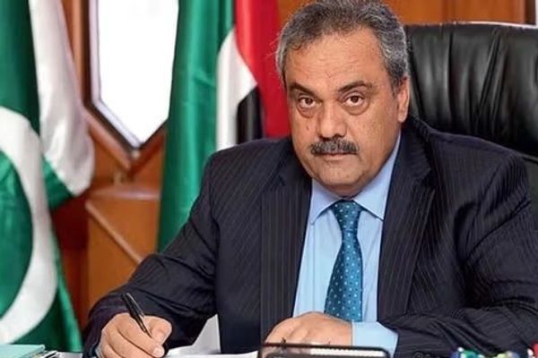 اصف درانی: هبت الله باید ځان پر دې خبر کړي چې ډېری افغانان له لوږې سره مخ دي