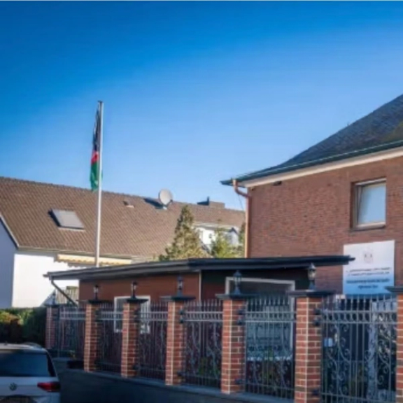 أفغان مقيمون في ألمانيا يطالبون بطرد ممثلي طالبان