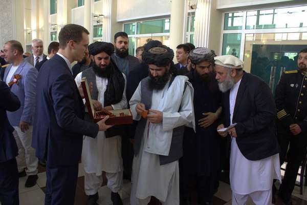 حضور مقامات طالبان در مراسم تجلیل از روز پیروزی شوروی در کابل