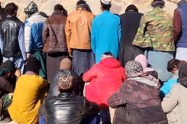 طالبانو ایران ته د ناقانونه تګ له امله په یوه اونۍ کې ۱۷۵۵ کسان نیولي