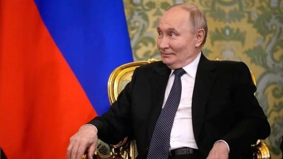 پوتین په اوکراین کې یو اړخیز اوربند اعلان کړ، زېلېنسکي دا د "ژوند سره لوبې" بولي