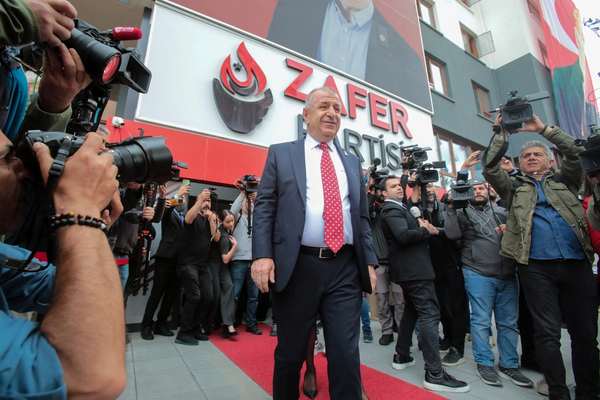 رهبر یک حزب افراطی و مخالف اردوغان خواهان اخراج مهاجران افغان از ترکیه شد
