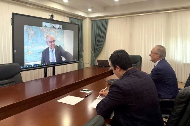 ازبکستان او اروپایي ټولنې د طالبانو او پاکستان ترمنځ پر شخړو خبرې وکړې