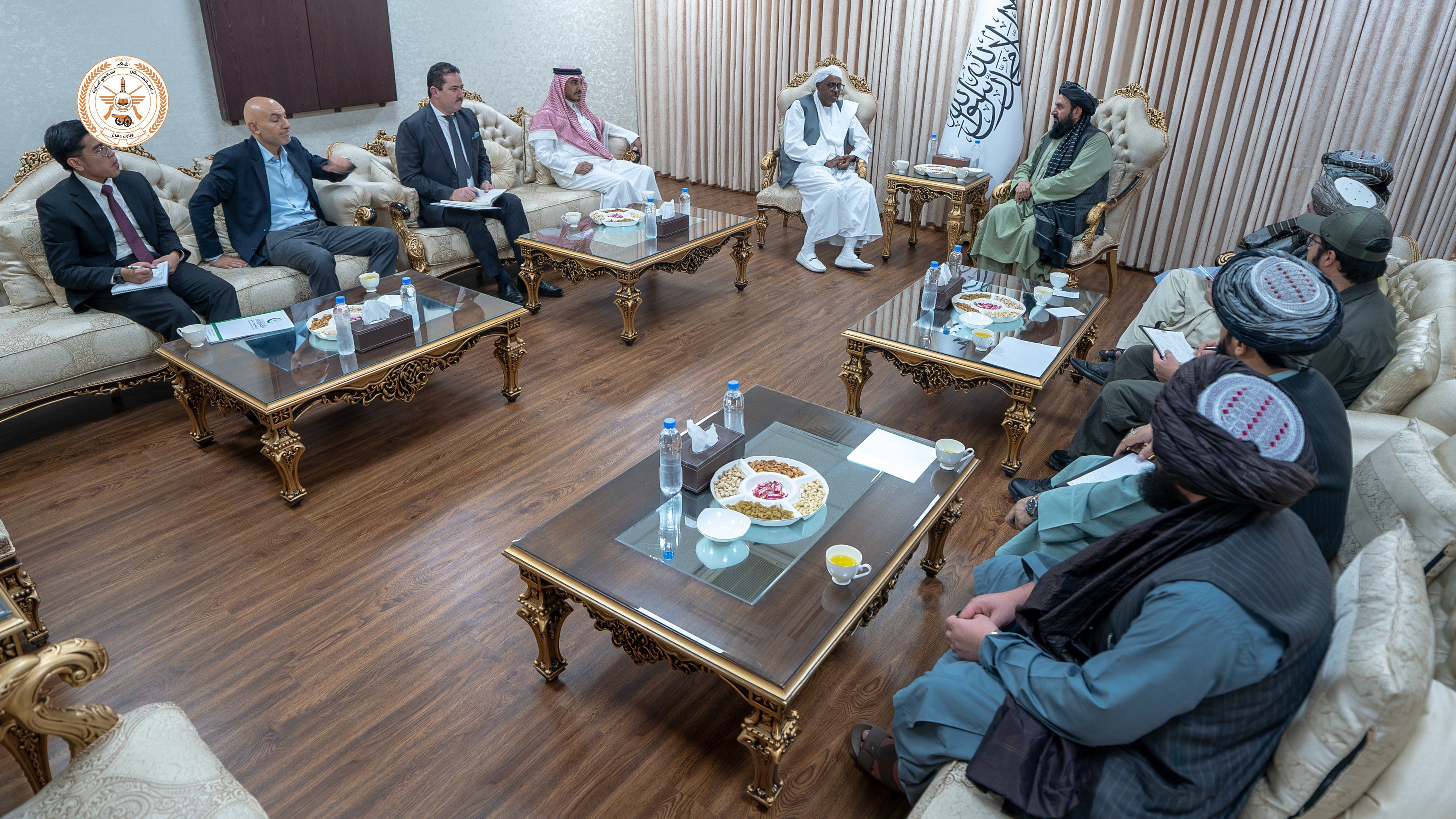طالبان د اسلامي همکاریو سازمان له استازی سره د اړیکو پر پیاوړتیا او امنیتي ثبات غږېدلي 