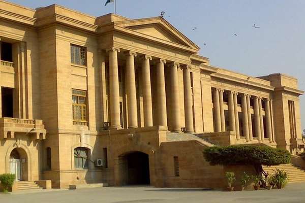 د پاکستان حکومت د تحریک انصاف ګوند د ۳۰۰ کارکوونکو د خوشې کولو پرېکړه کړې
