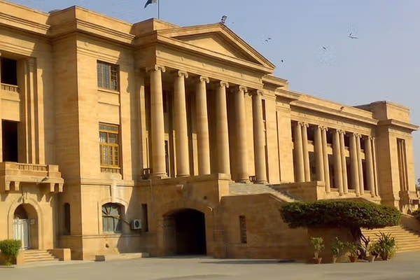 د پاکستان حکومت د تحریک انصاف ګوند د ۳۰۰ کارکوونکو د خوشې کولو پرېکړه کړې