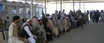 د پاکستان له زندانونو  ۵۸ خوشي شوي افغان کډوال افغانستان ته ستانه شول