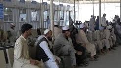 د پاکستان له زندانونو ۵۸ خوشي شوي افغان کډوال افغانستان ته ستانه شول