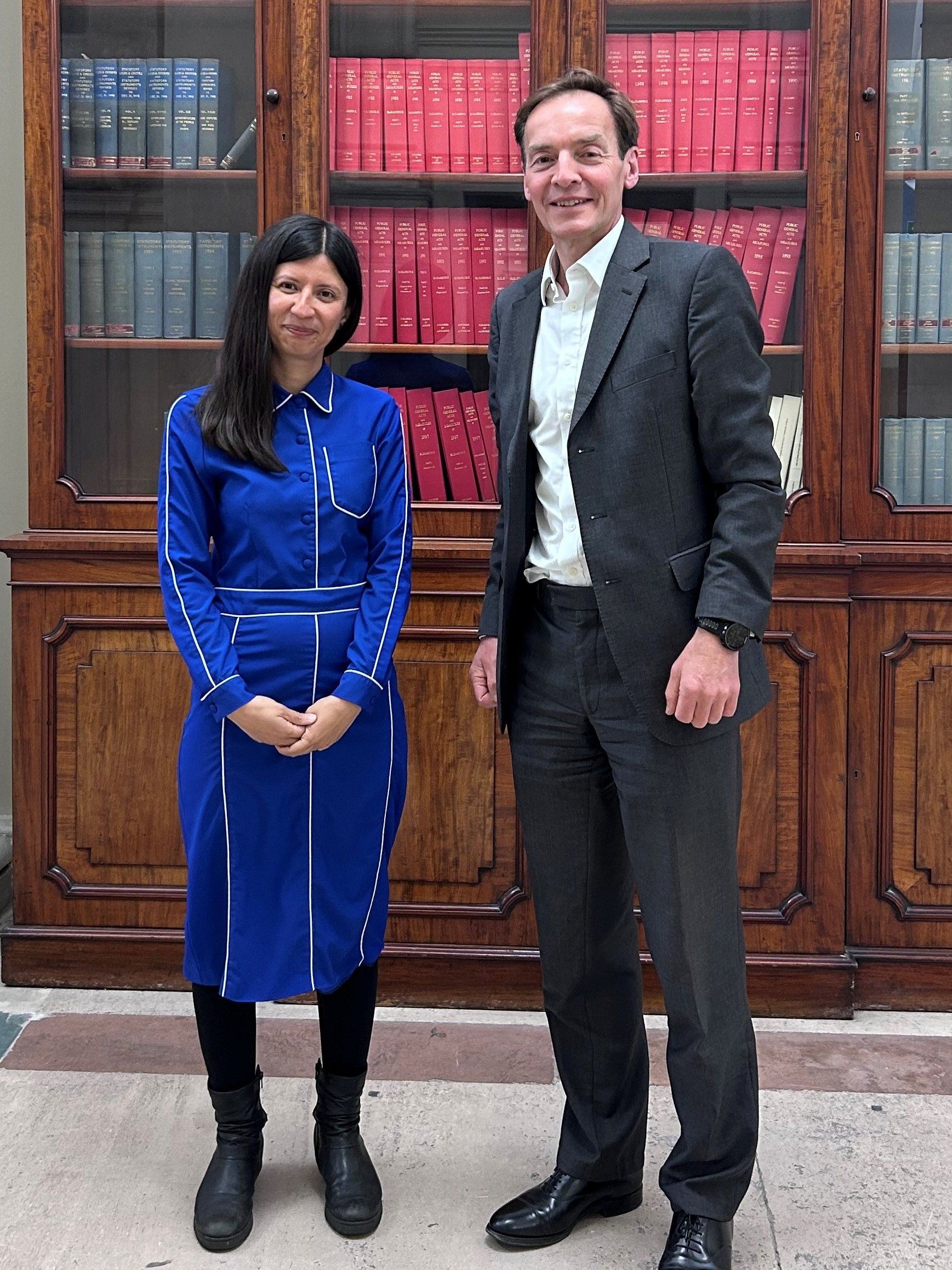 ریچارډ لېنډسي: د افغان ښځو د ملاتړ لپاره خپلو هڅو ته دوام ورکوو