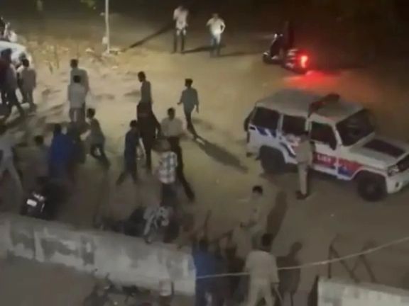 رسانه هندی: دانشگاه گجرات به ۷ دانشجوی افغان دستور داد خوابگاه این دانشگاه را ترک کنند