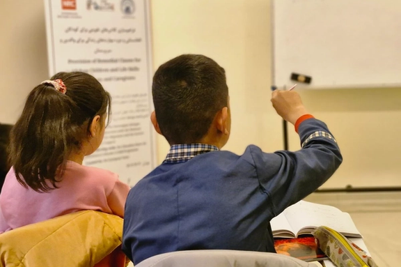 شورای ناروی برای مهاجران: اکثر کودکان پناهنده افغان در ایران به آموزش دسترسی ندارند