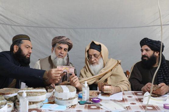طالبانو په هرات کې د ۵۳۷ میلیونه افغانیو زاړه بانکنوټونه سوځولي