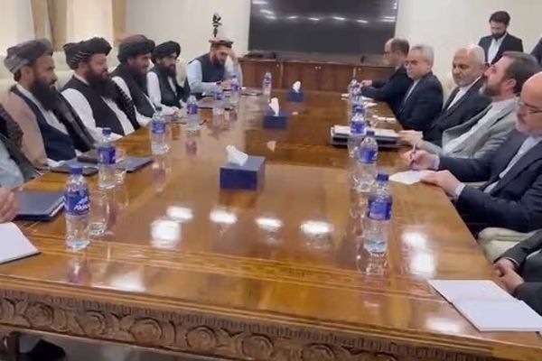 نائب وزير الخارجية الإيراني يبحث مع طالبان التعاون القضائي والقنصلي