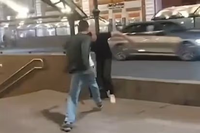 السجن ثلاث سنوات لرجل أفغاني في روسيا بتهمة التحرش بالنساء والاعتداء بالطعن 