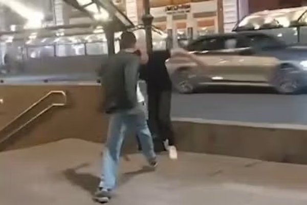 السجن ثلاث سنوات لرجل أفغاني في روسيا بتهمة التحرش بالنساء والاعتداء بالطعن