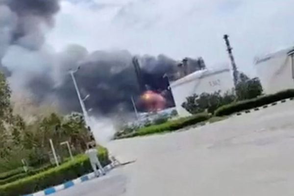 وال سټریټ ژورنال: متحده عربي اماراتو په پټه د ایران پرضد پوځي بریدونه کړي