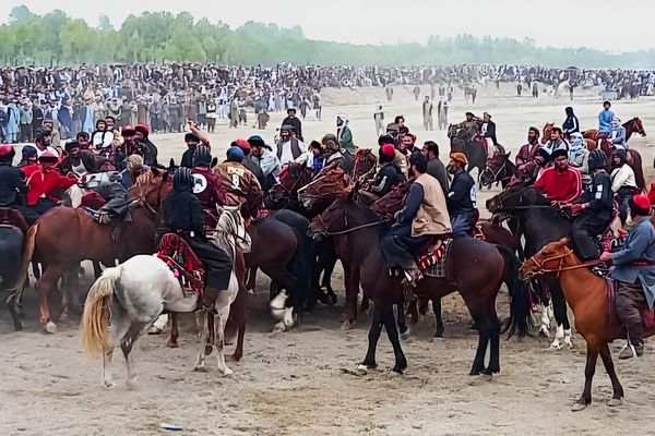 رقابتهای سهروزه بزکشی با حضور ۲۰۰ چاپانداز در ولایت تخار برگزار شد