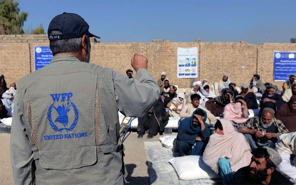 د ژمي په درشل کې؛ په افغانستان کې لوږه او خوارځواکي د ناورین نوې کچې ته رسېدلې