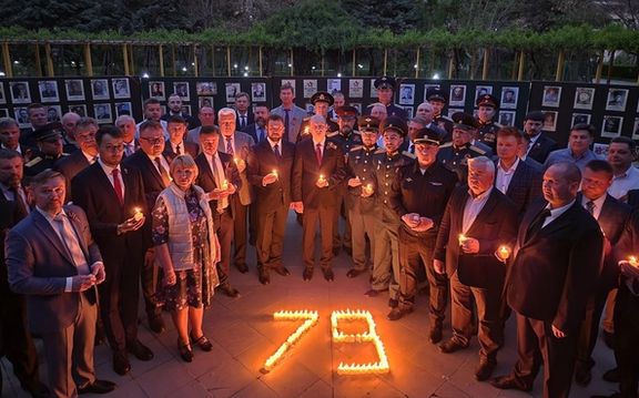 شمعافروزی به یاد قربانیان شوروی در جنگ دوم جهانی در سفارت روسیه در کابل