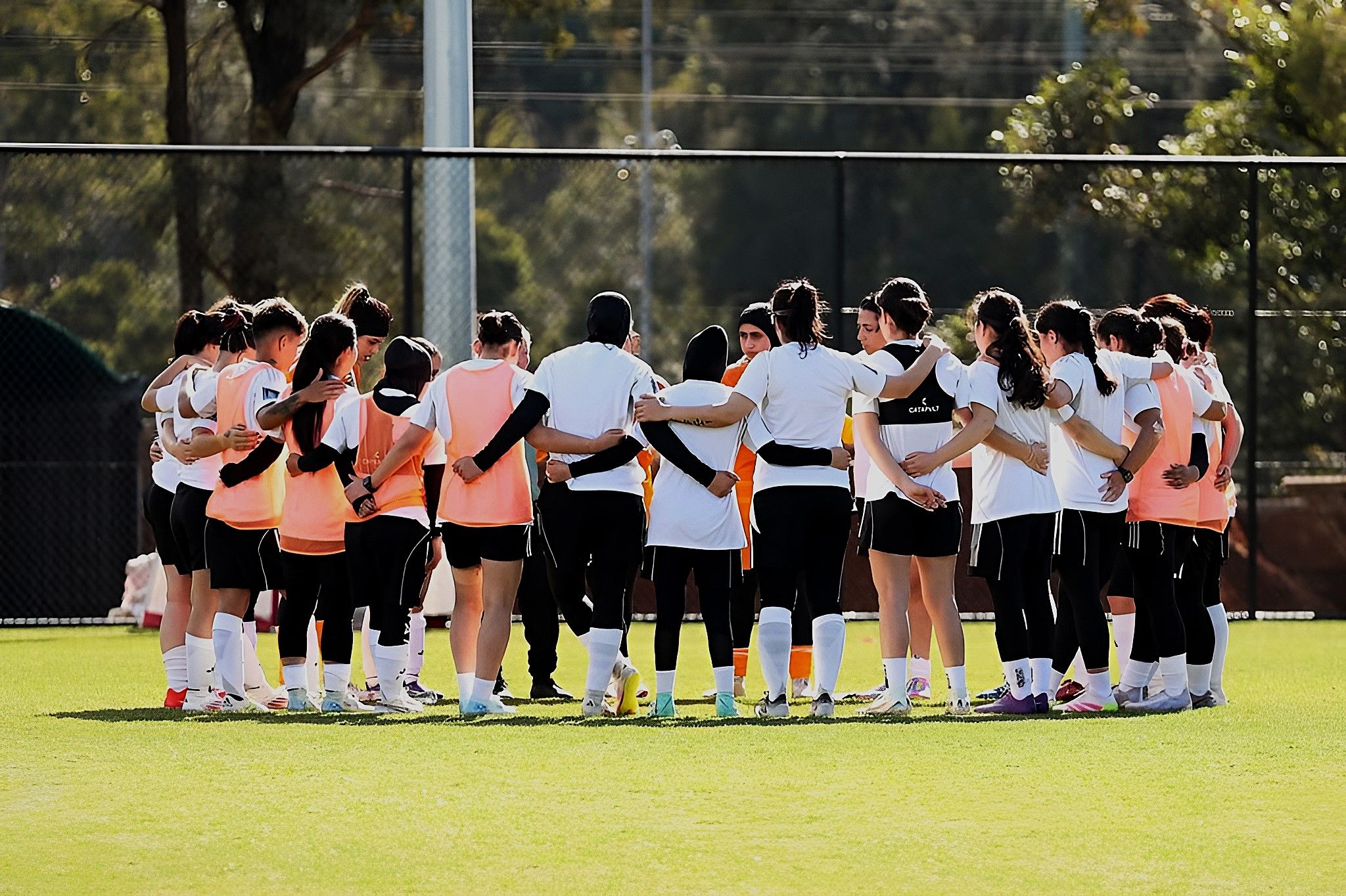 تغییر مکان دیدارهای بین‌المللی فوتبال بانوان به دلیل رد شدن ویزای تیم زنان افغانستان