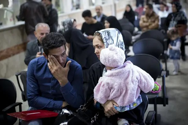 د بېځایه شویو نړۍوال سازمان: دا مهال تر څلور مېلیونه ډېر افغانان په ایران کې مېشت دي