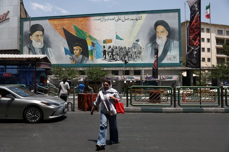 د قطر یو پلاوی د ایران او امریکا د خبرو د اسانتیا لپاره تهران ته تللی