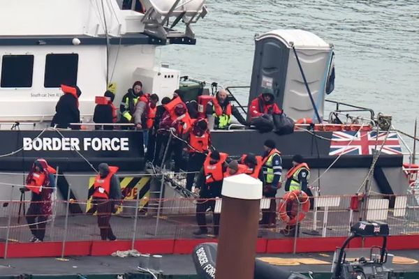 بریتانیا «بزرگترین» بازنگری سیاست پناهندگی در دوران معاصر را آغاز میکند