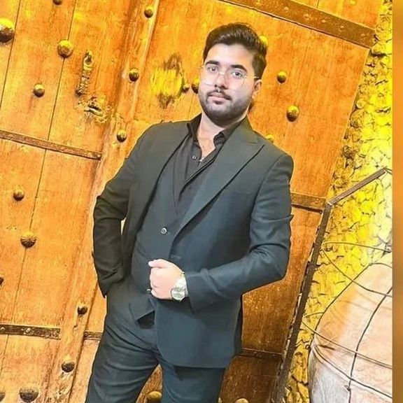 حالوش: په سراوان کې ناڅرګندو وسلهوالو د افغان کډوالو پر ځورونې تورن کارکوونکی وژلی دی