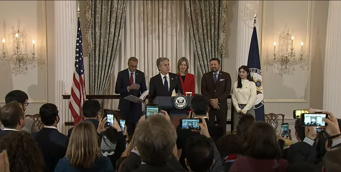 فلورانس پویا، عضو تیم رباتیک دختران هرات هم در این مراسم سخنرانی کرد