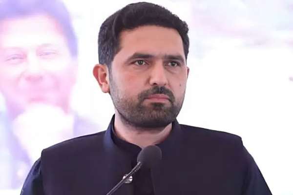 د خېبرپښتونخوا اعلی وزیر: اساسي قانون موږ ته د سولهییز لاریون حق راکوي، حتما به یې کاروو