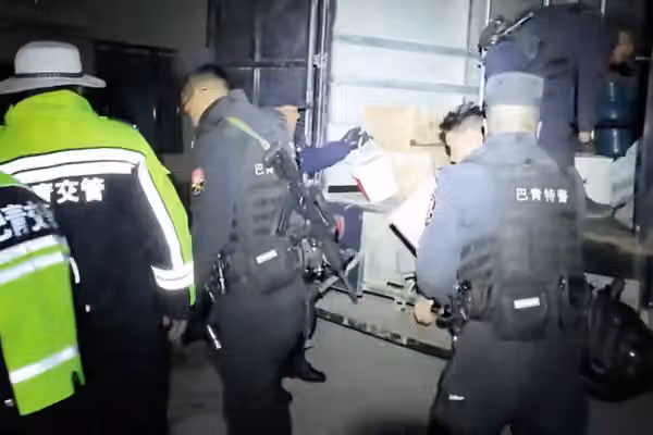 زمینلرزه در جنوبغرب چین ۱۶ کشته بر جا گذاشت