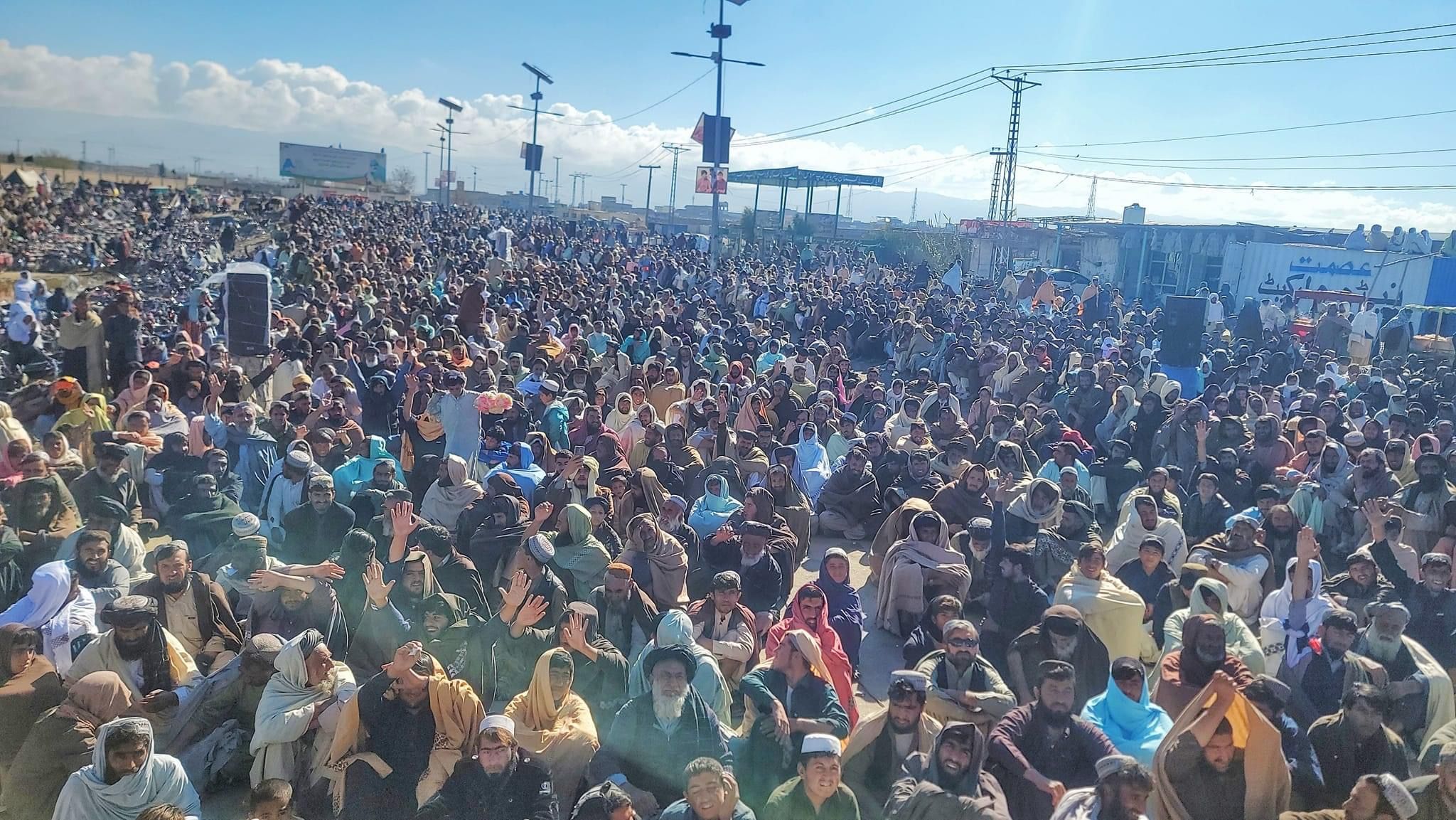 د چمن پرلت دوه میاشتې وشوې خو لا هم د پاکستان حکومت د پرلت غوښتنو ته مثبت ځواب نه دی ویلی 