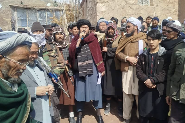 مصادر: طالبان تجبر السكان في عدة ولايات على المشاركة في مظاهرات ضد باكستان