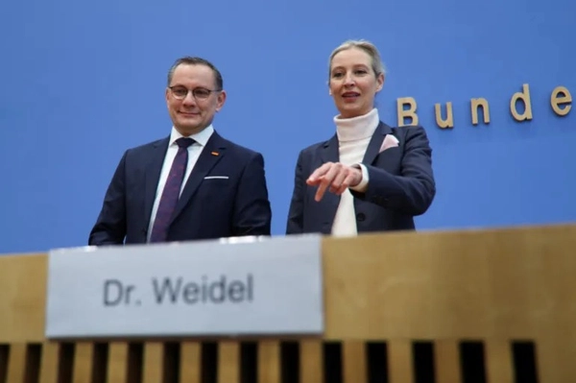 د اې اېف ډي پیاوړی ر ول دا ښکارندويي کوي چې د دودیزو ګوندونو له غبرګونونو سره سره پرمخ روان دی