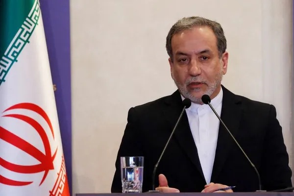 عراقچی میگوید اظهارات ترامپ «غیرمسئولانه و بسیار خطرناک» است