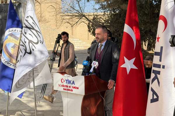 په غزني کې د محمود غزنوي مقبرې د انګړ د بیارغونې چارې بشپړې شوې