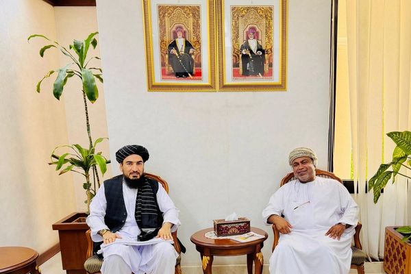 طالبانو د عمان له کونسلي چارواکو سره د ویزو په اړه خبرې کړي