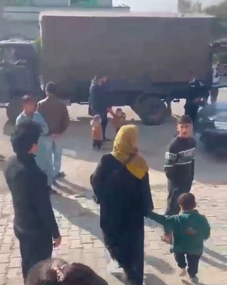 د پاکستان او طالبانو ناندرۍ؛ اسلام اباد کې د افغان کډوالو د نیولو عملیاتو زور اخیستی