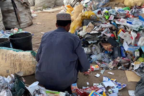 پاکستان کې افغان کډوال: افغانستان ډېر ښه دی خو روزګار په کې نهشته