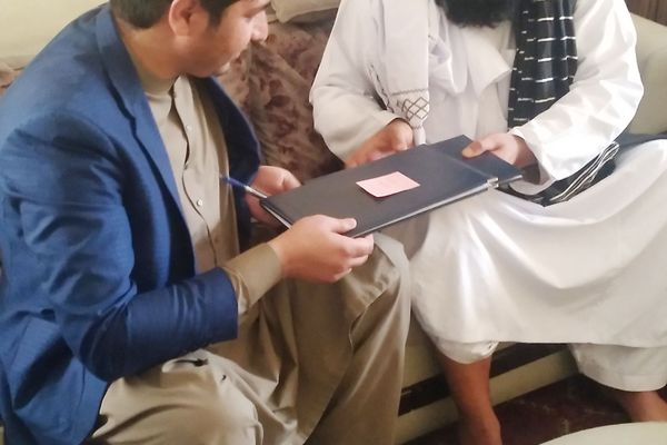 طالبان: کډوالو ته د زدهکړو او کار په برخه کې د یو مېلیون ډالرو په ارزښت هوکړه لاسلیک شوه
