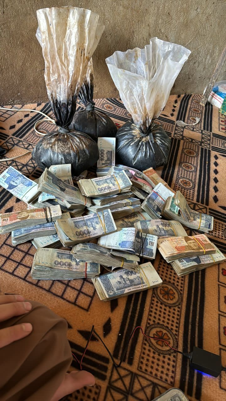 طالبان: هلمند کې مو لسګونه زره کیلو نشه يي توکي او ۱۵ کارخونې له منځه وړې