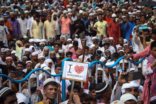هند مسلمانانی را که میگویند «محمد را دوست دارم»، مورد پیگرد قرار میدهد