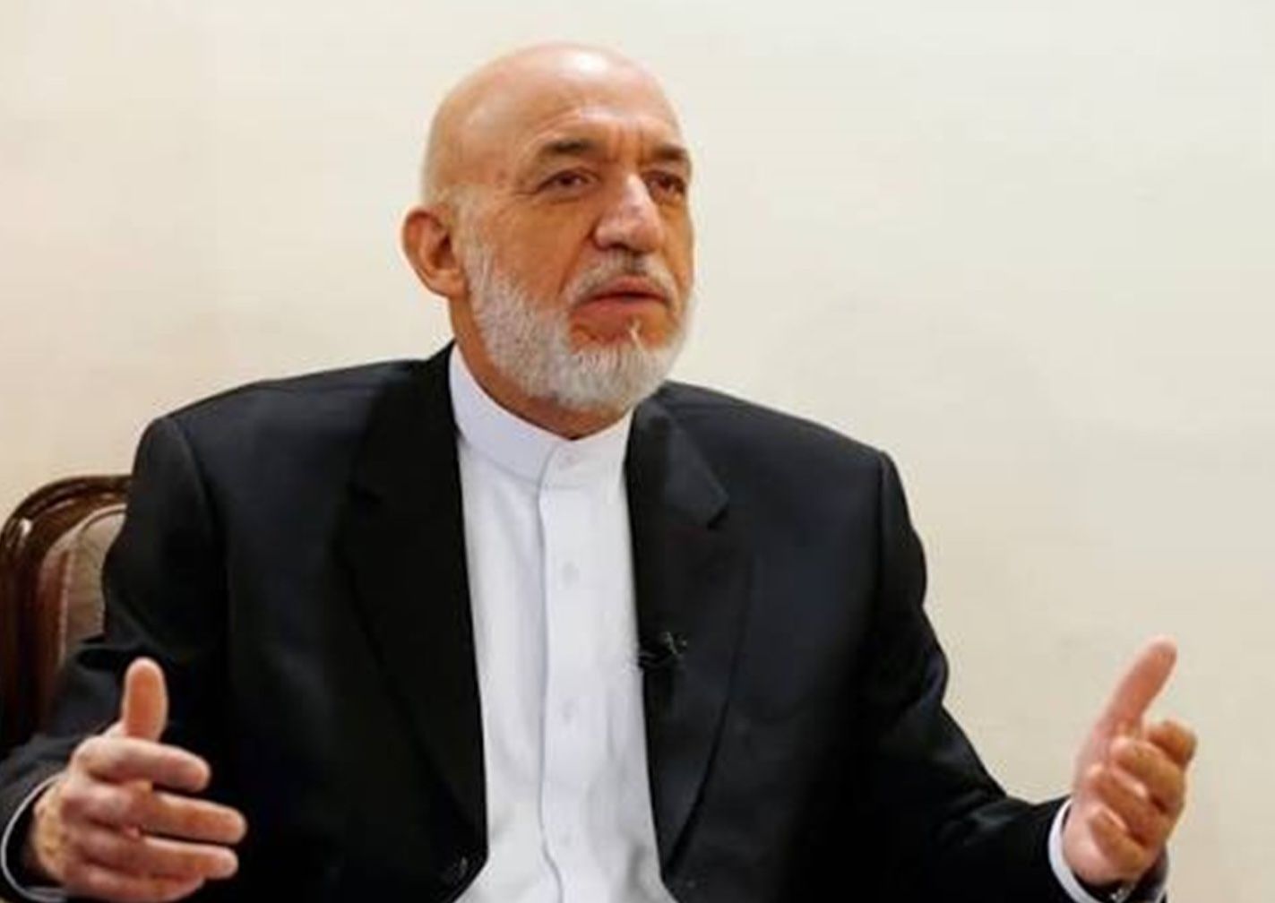 حامد کرزی: د خوارځواکۍ د مخنیوي لپاره زده‌کړې تر ټولو مهم شرط دی