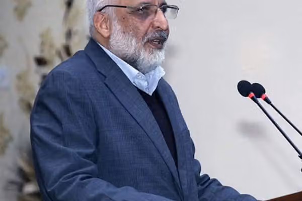 معصوم استانکزی: با کشتن و بستن بحران افغانستان عمیقتر میشود