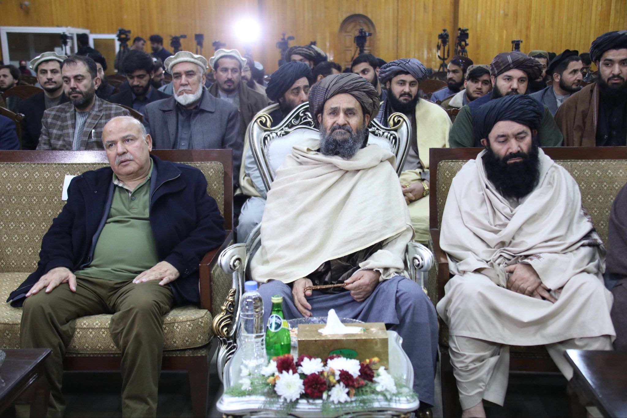 طالبانو او میرویس عزیزي د ۸۴۵ مېګاواټه برېښنا پنځه سترې پروژې لاسلیک کړې