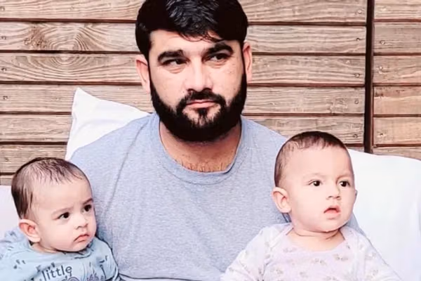 امریکايي سناتور کونز، د نذیر پکتیاوال د مړینې دوسیې د پلټنې غوښتنه کړې