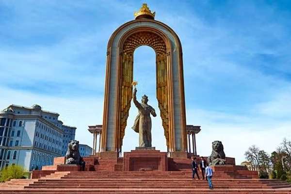تاجیکستان برای خروج مهاجران افغان ضربالاجل ۱۵ روزه تعیین کرد