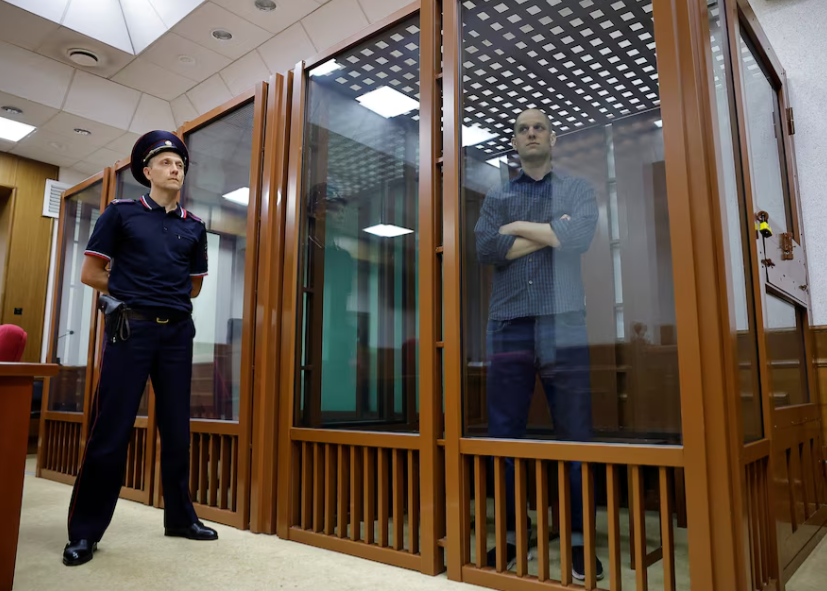 دادگاهی در روسیه یک خبرنگار امریکایی را به اتهام جاسوسی به ۱۶ سال زندان محکوم کرد