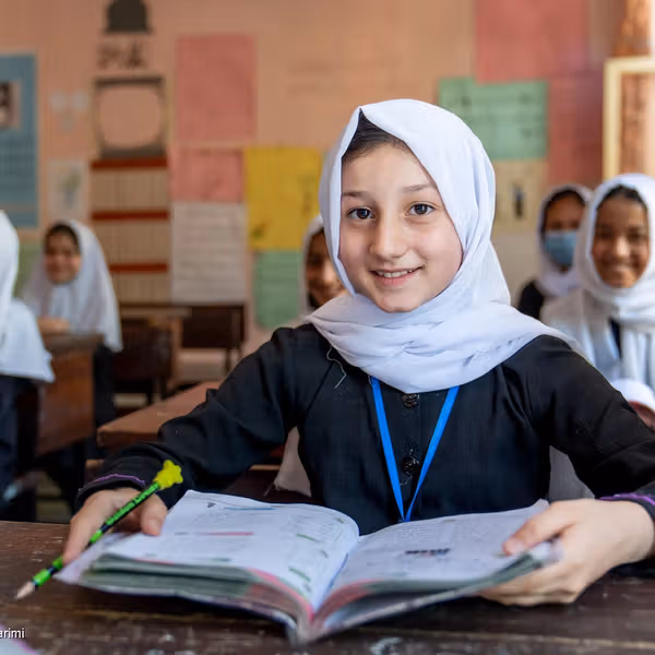 'بیش از دو میلیون' دختر نوجوان در افغانستان نمیتوانند درس بخوانند